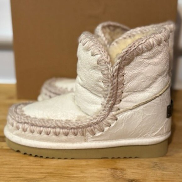 Mou 18 White Sheepskin Boot - Picture 9 of 16